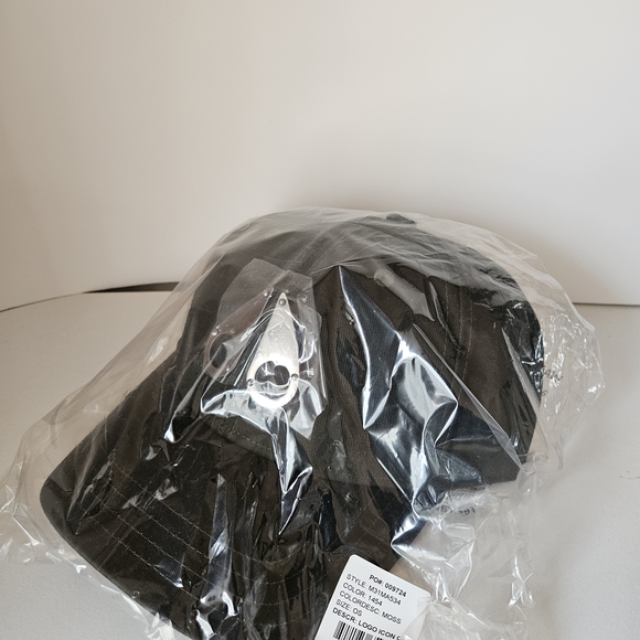 NEW Authentic Moose Knuckles LOGO ICON CAP BASEBALL HAT GREEN ADJUSTABLE UNISEX - Picture 7 of 7